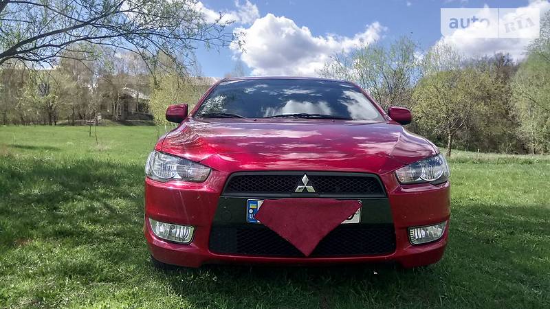Mitsubishi Lancer 2010 року
