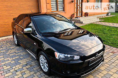 Седан Mitsubishi Lancer 2011 в Черновцах