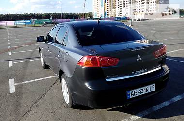 Седан Mitsubishi Lancer 2009 в Киеве