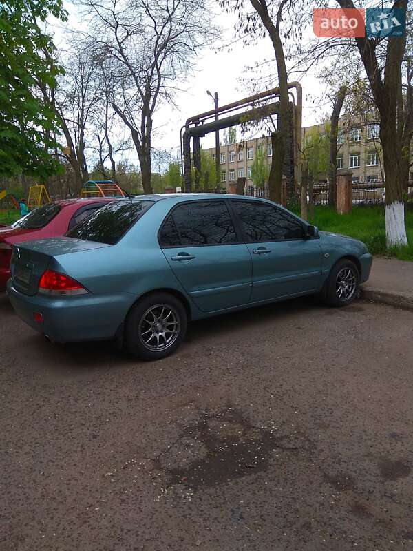Седан Mitsubishi Lancer 2006 в Днепре