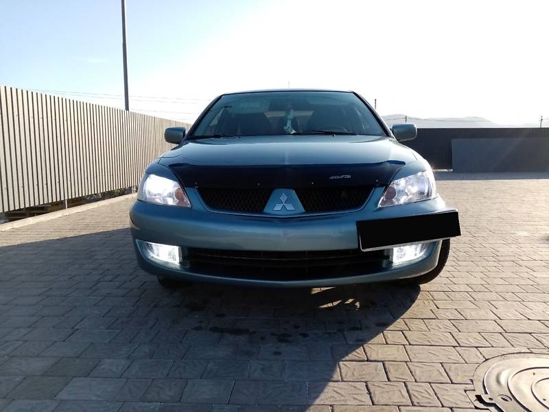 Седан Mitsubishi Lancer 2006 в Хусті