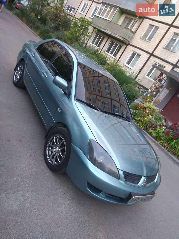Седан Mitsubishi Lancer 2006 в Днепре