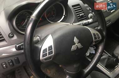 Седан Mitsubishi Lancer 2010 в Луцке