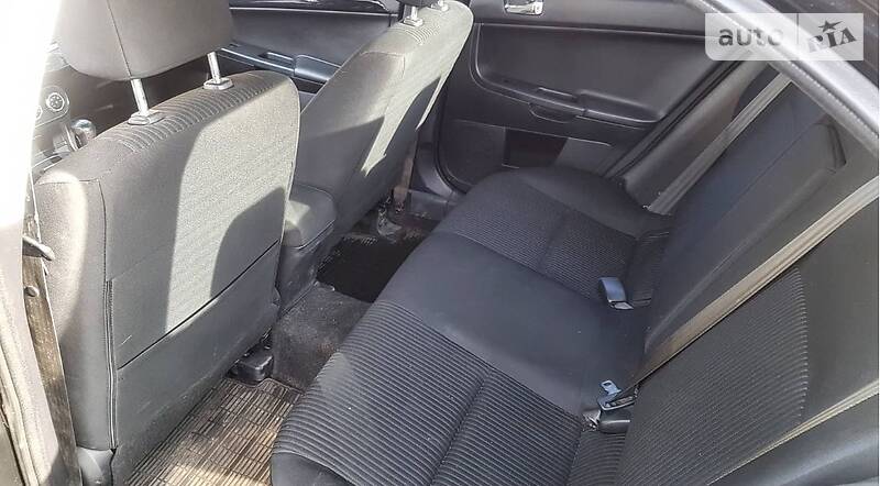 Седан Mitsubishi Lancer 2013 в Добропіллі