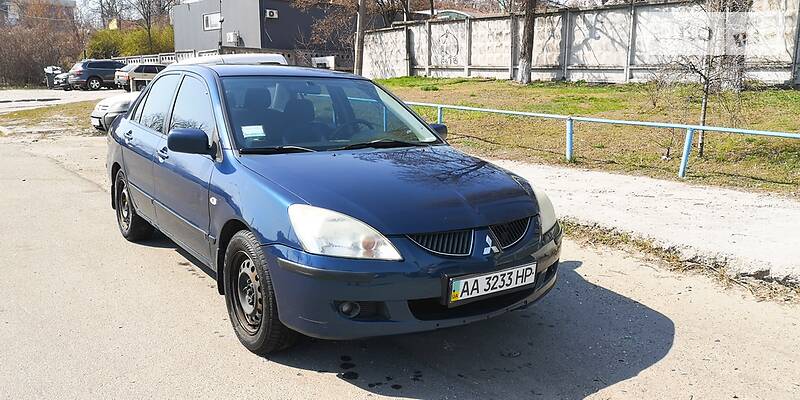 Седан Mitsubishi Lancer 2003 в Києві