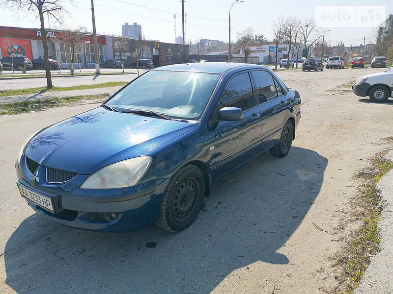 Седан Mitsubishi Lancer 2003 в Києві