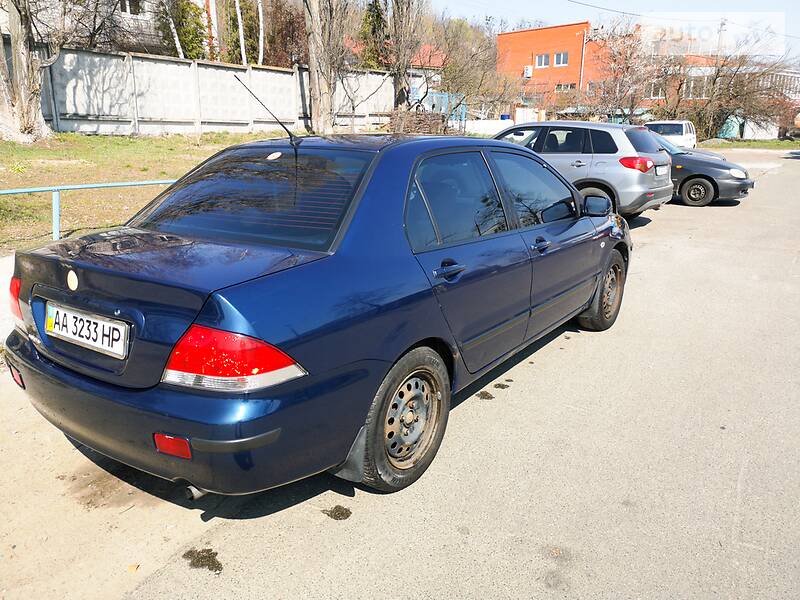 Седан Mitsubishi Lancer 2003 в Києві