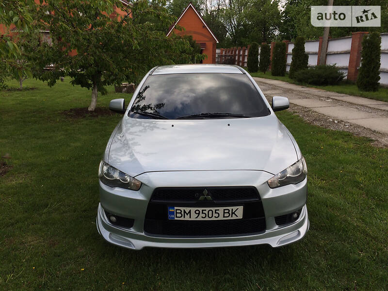 Седан Mitsubishi Lancer 2009 в Ромнах