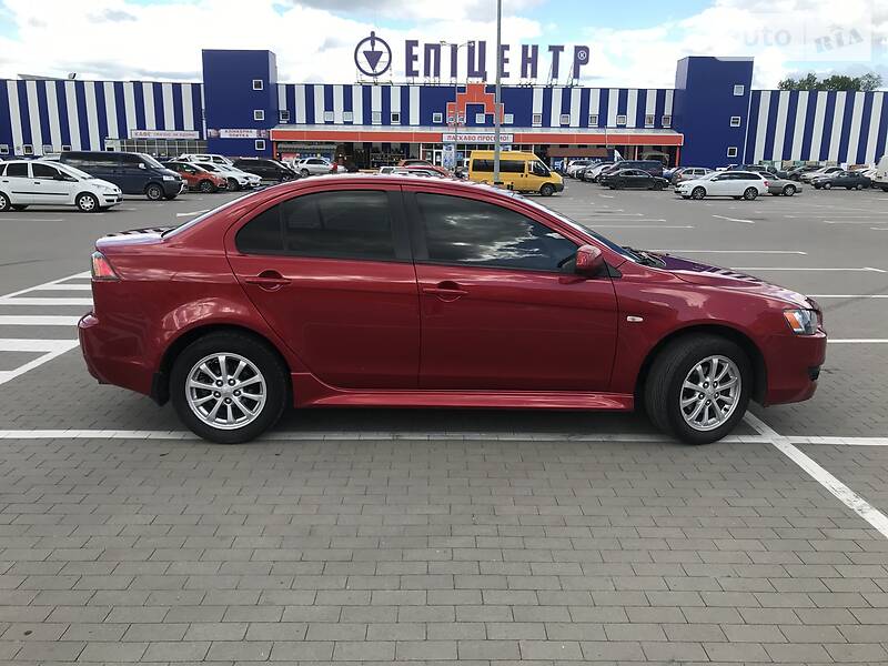 Седан Mitsubishi Lancer 2011 в Киеве