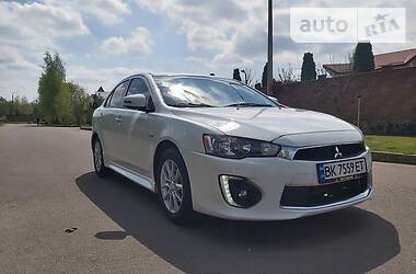 Седан Mitsubishi Lancer 2016 в Ровно