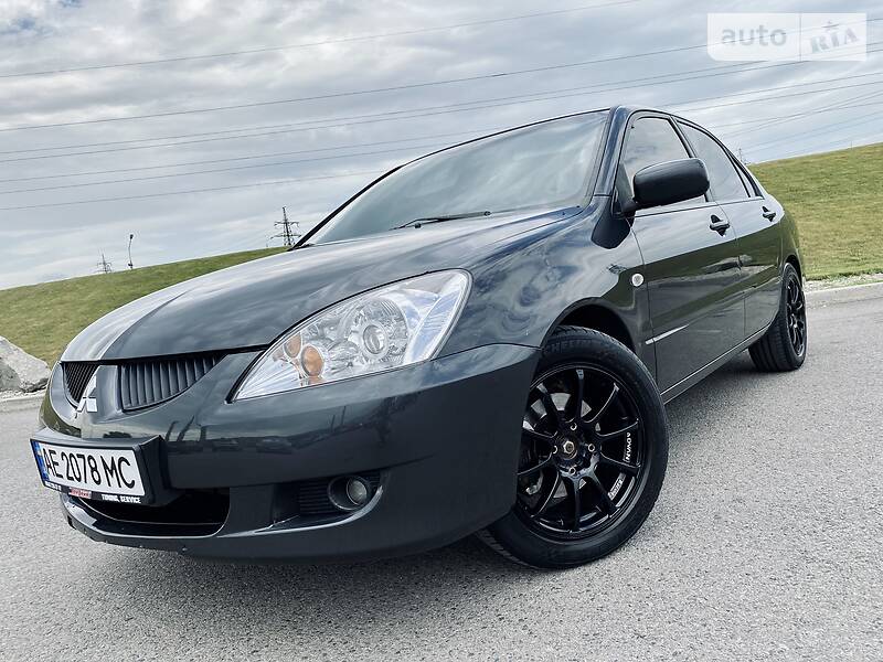 Седан Mitsubishi Lancer 2004 в Дніпрі