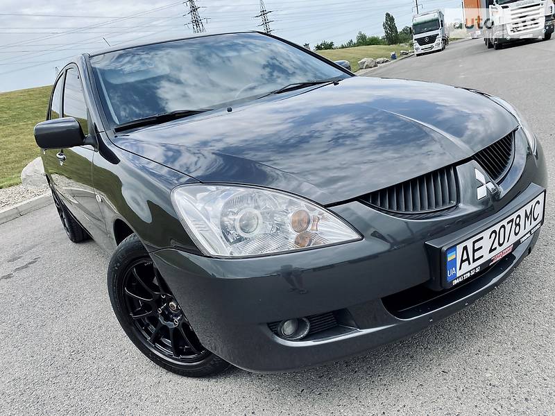 Седан Mitsubishi Lancer 2004 в Дніпрі