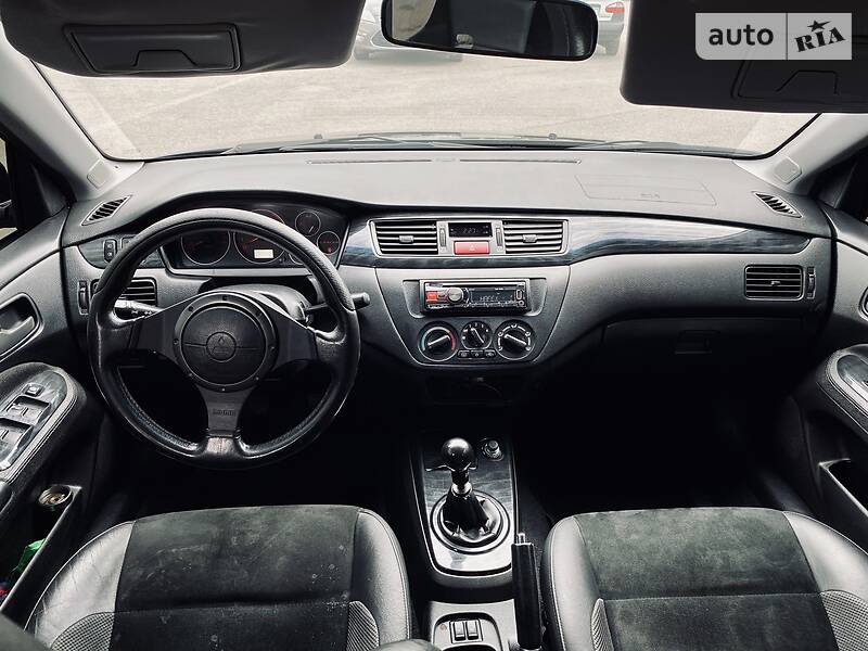 Седан Mitsubishi Lancer 2004 в Дніпрі