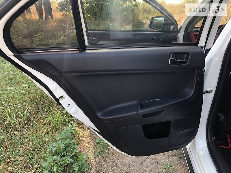 Седан Mitsubishi Lancer 2010 в Броварах