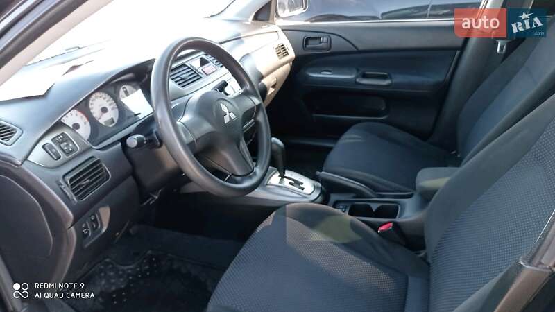 Седан Mitsubishi Lancer 2008 в Черновцах