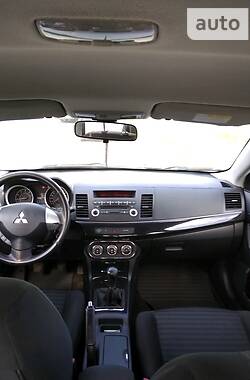 Седан Mitsubishi Lancer 2012 в Калуше