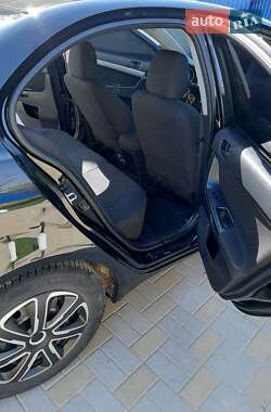 Седан Mitsubishi Lancer 2011 в 