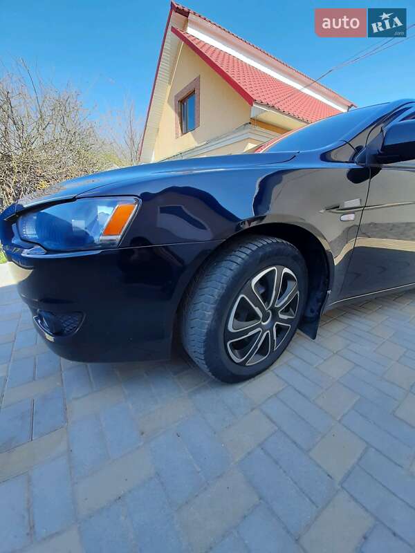 Седан Mitsubishi Lancer 2011 в Ивано-Франковске