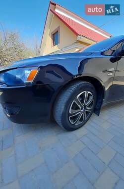 Седан Mitsubishi Lancer 2011 в 