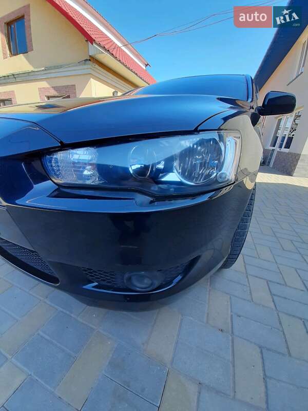 Седан Mitsubishi Lancer 2011 в Ивано-Франковске