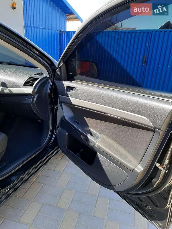 Седан Mitsubishi Lancer 2011 в Ивано-Франковске
