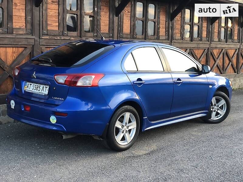 Лифтбек Mitsubishi Lancer 2009 в Ивано-Франковске