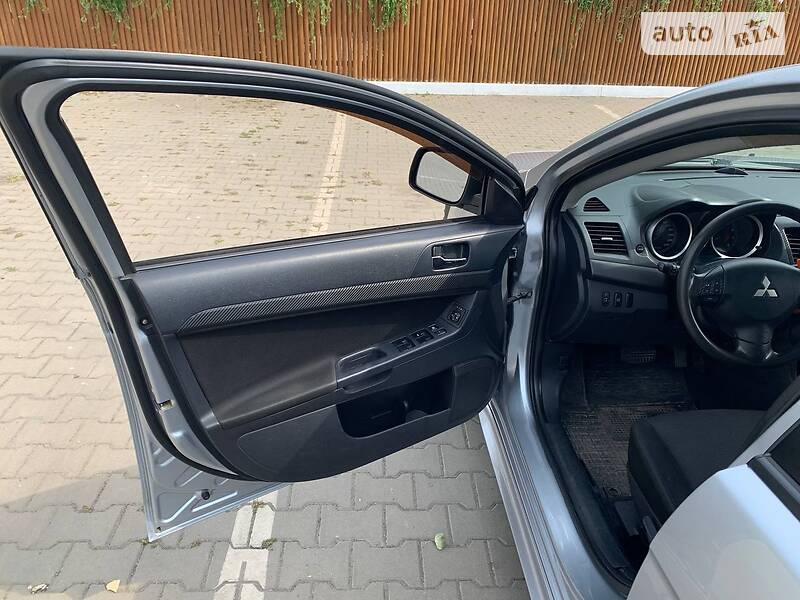 Седан Mitsubishi Lancer 2007 в Южному