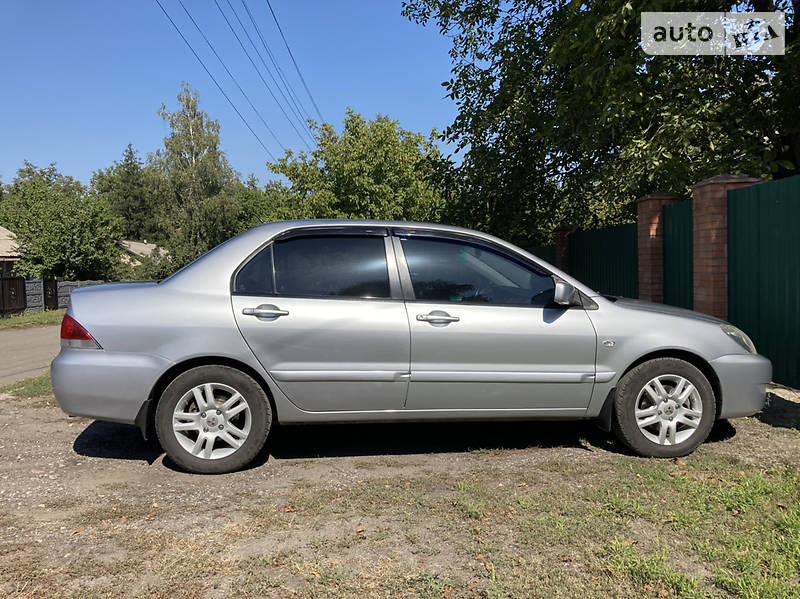 Mitsubishi Lancer