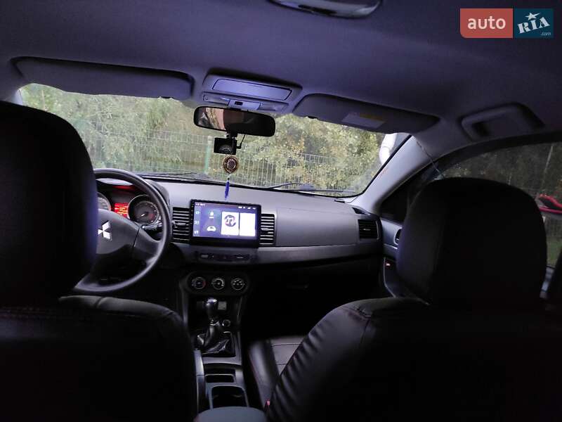 Седан Mitsubishi Lancer 2008 в Киеве