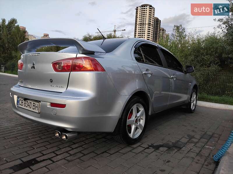 Седан Mitsubishi Lancer 2008 в Киеве