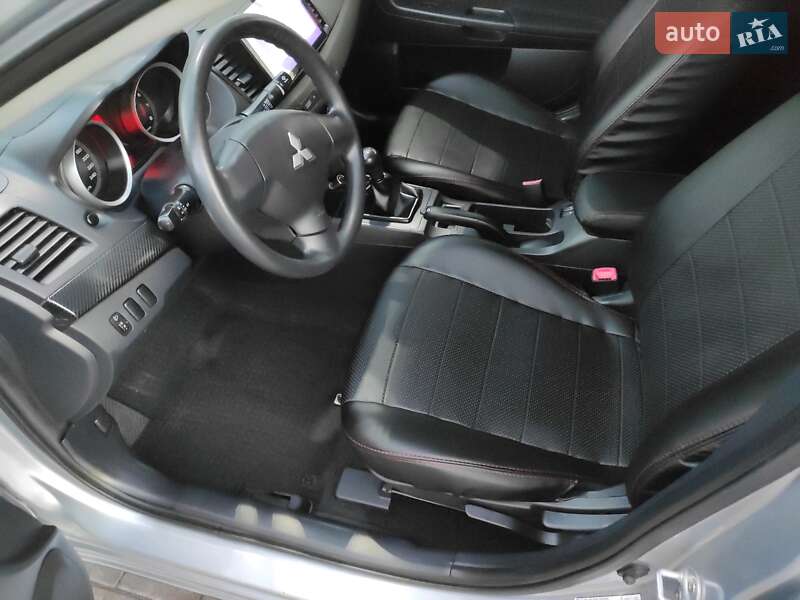 Седан Mitsubishi Lancer 2008 в Киеве