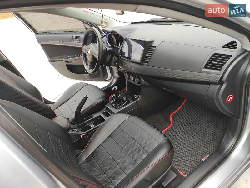 Седан Mitsubishi Lancer 2008 в Киеве