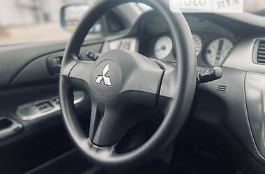 Седан Mitsubishi Lancer 2008 в Киеве