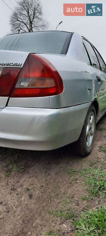 Седан Mitsubishi Lancer 1996 в Нежине