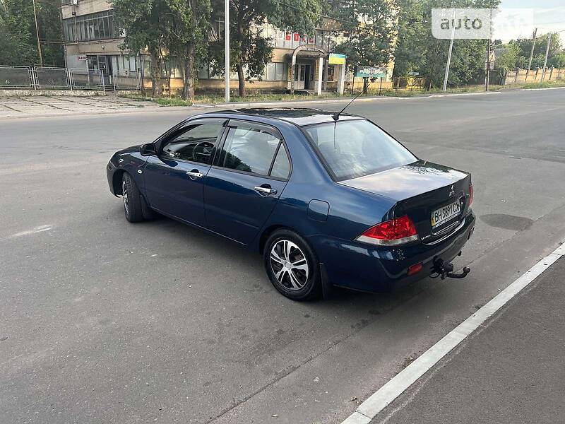 Седан Mitsubishi Lancer 2003 в Измаиле