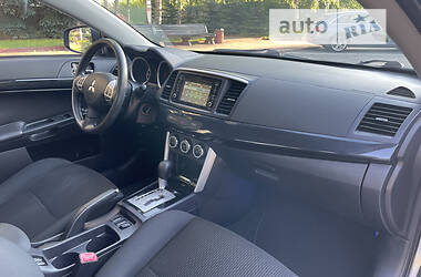 Седан Mitsubishi Lancer 2016 в 