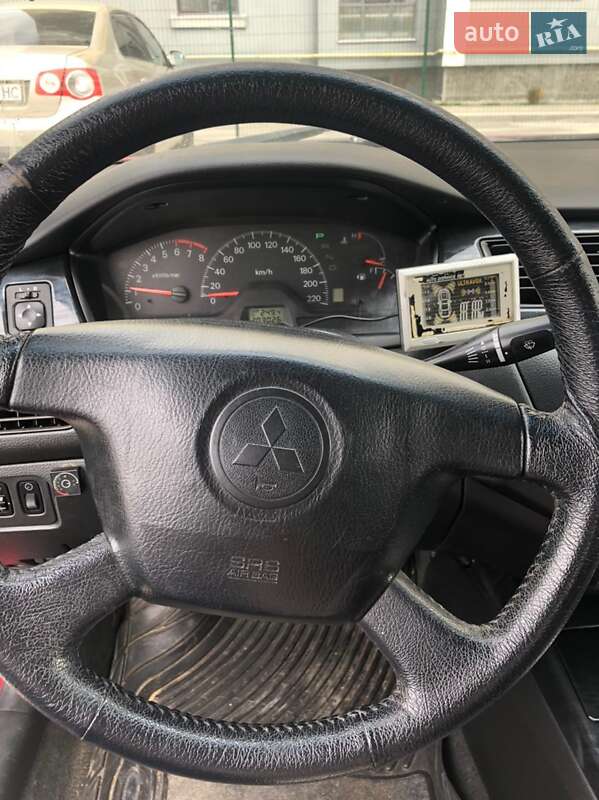 Седан Mitsubishi Lancer 2004 в Ивано-Франковске
