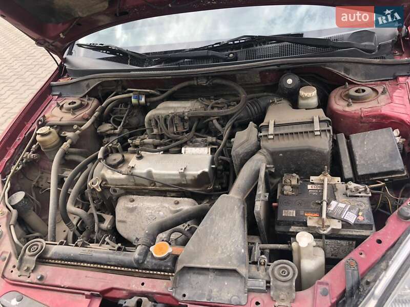 Седан Mitsubishi Lancer 2004 в Ивано-Франковске