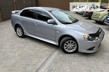 Седан Mitsubishi Lancer 2014 в Изяславе