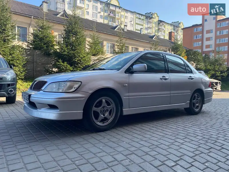 Mitsubishi Lancer