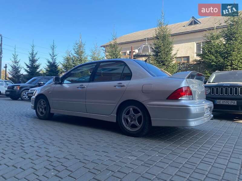 Седан Mitsubishi Lancer 2002 в Ивано-Франковске