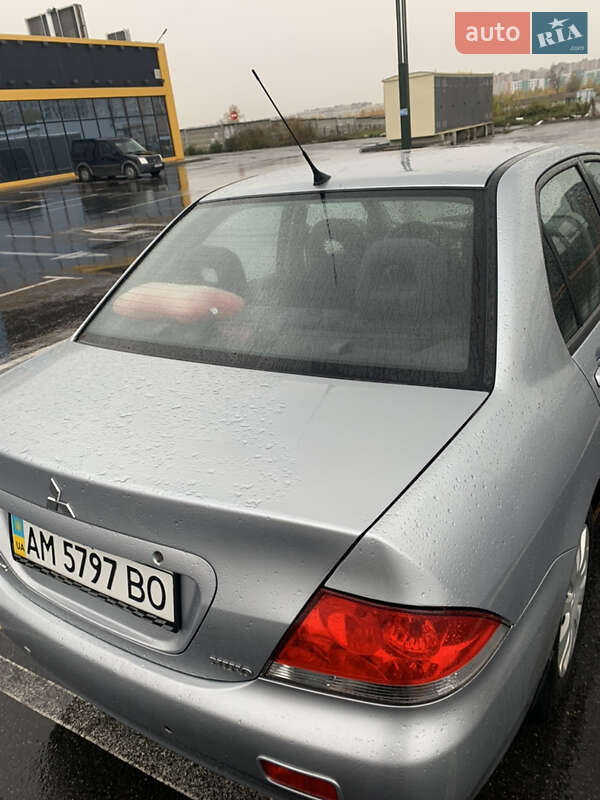 Седан Mitsubishi Lancer 2008 в Софиевской Борщаговке