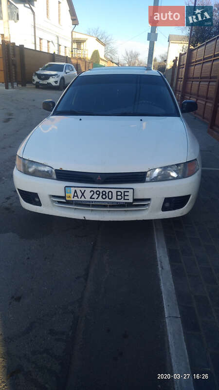 Седан Mitsubishi Lancer 1996 в Харькове