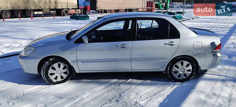 Mitsubishi Lancer