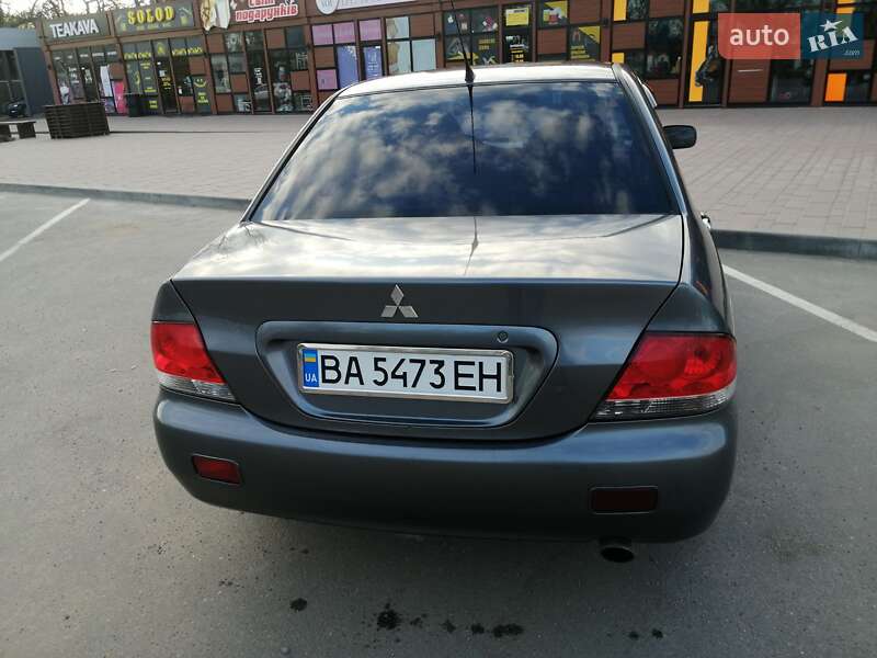 Седан Mitsubishi Lancer 2005 в Мукачевому