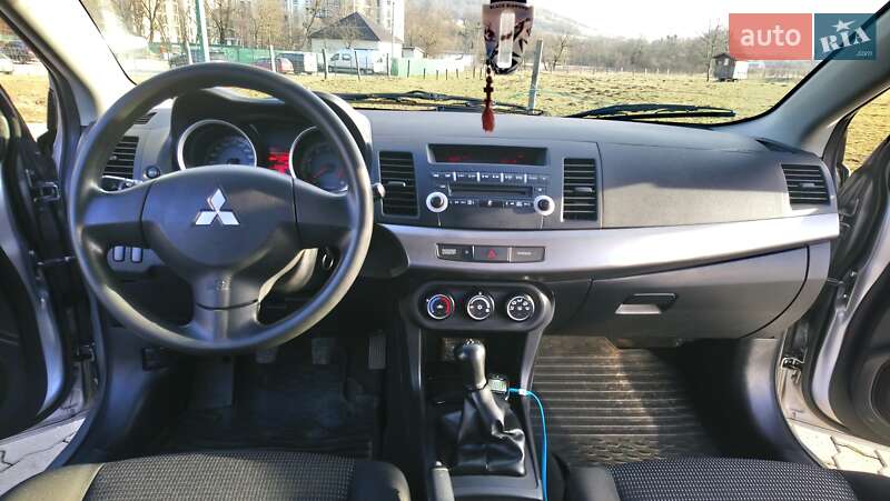 Седан Mitsubishi Lancer 2007 в Сваляві