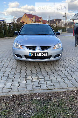 Седан Mitsubishi Lancer 2004 в Черновцах