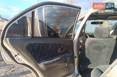 Седан Mitsubishi Lancer 1996 в 