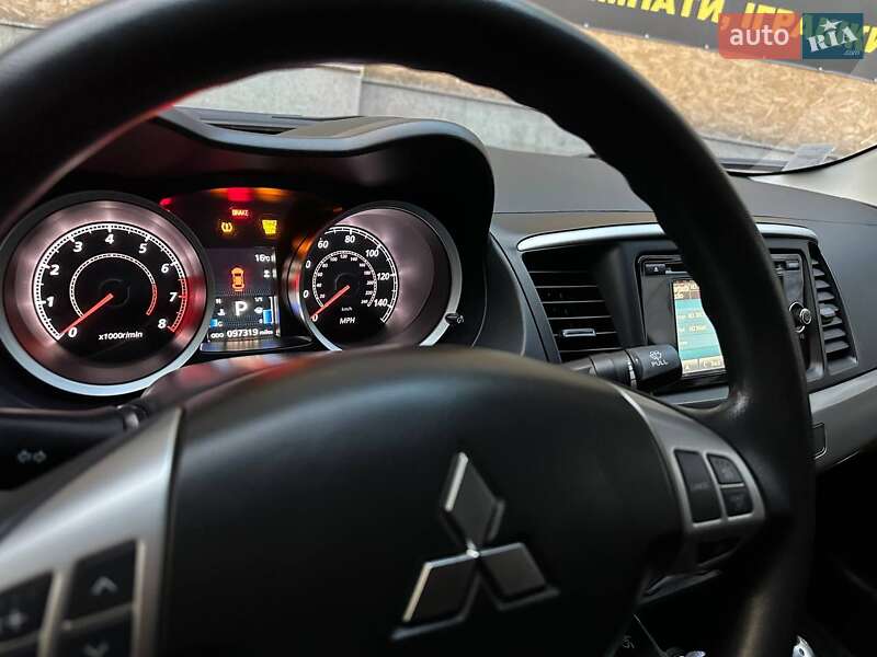 Седан Mitsubishi Lancer 2014 в Днепре