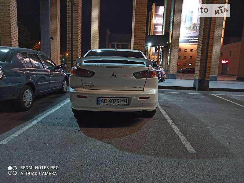 Седан Mitsubishi Lancer 2016 в Дніпрі